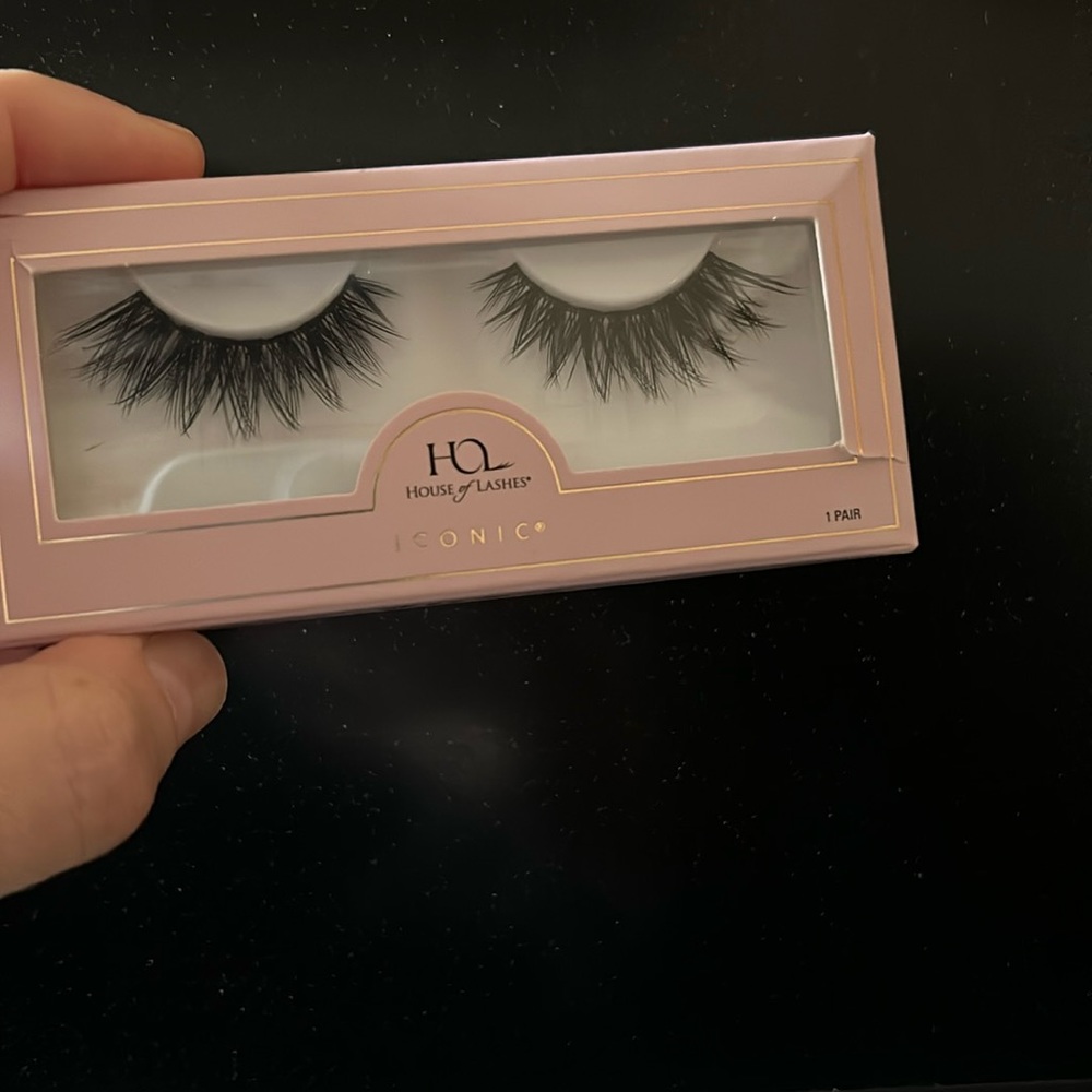 HOUSE OF LASHES FALSE LASHES